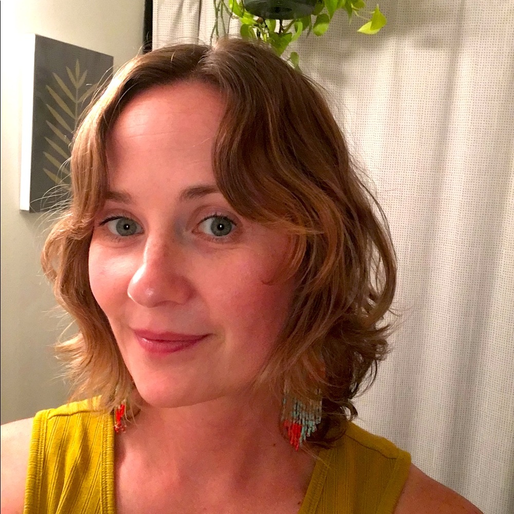 Meet your Posher, Maura